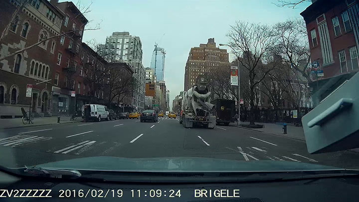 Brigele DR 3302 dash cam sample shot - daylight street Manhattan, New York, NY